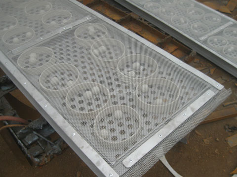 直線振動篩不銹鋼網(wǎng)架圖片